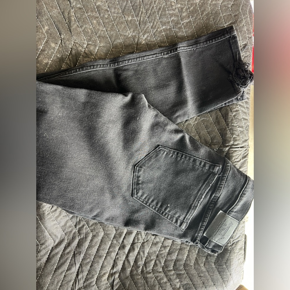 Abercrombie & Fitch Black Ripped Jean Men